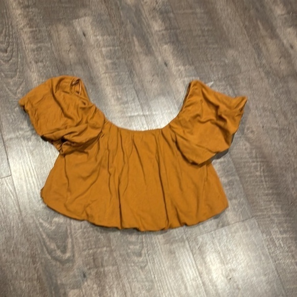We the free ruffle crop top - Picture 3 of 4